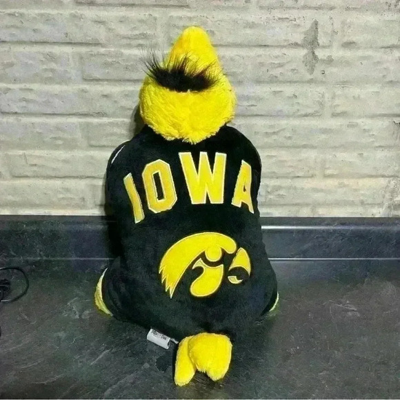 My Pillow Pets Iowa Hawkeyes Large Pillow - NCAA Football Basketball - Picture 1 of 11